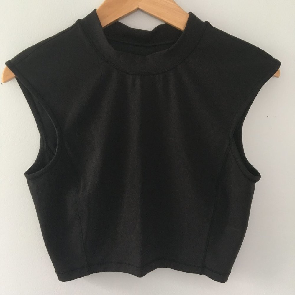 Lululemon Plank To Pike Mockneck Crop Tank Top